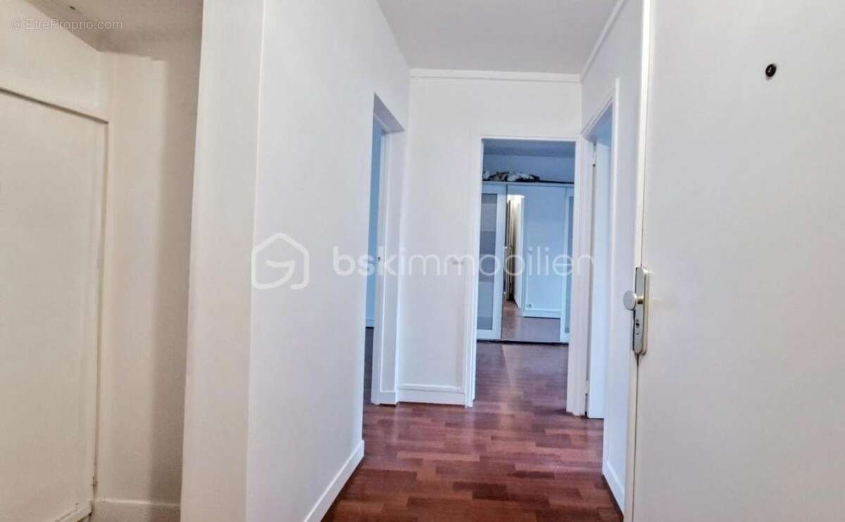 Appartement à LA CELLE-SAINT-CLOUD