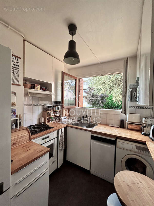 Appartement à LES LILAS