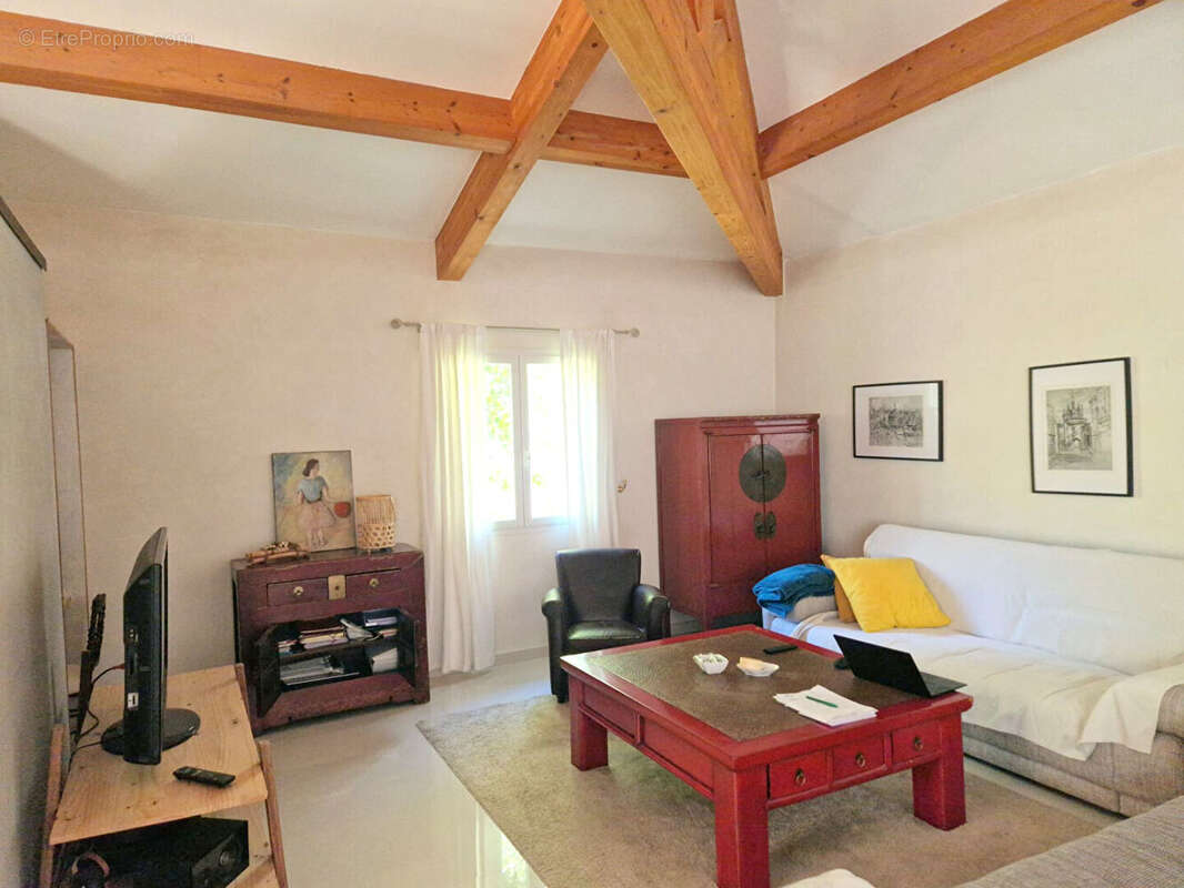 Maison à MEOUNES-LES-MONTRIEUX