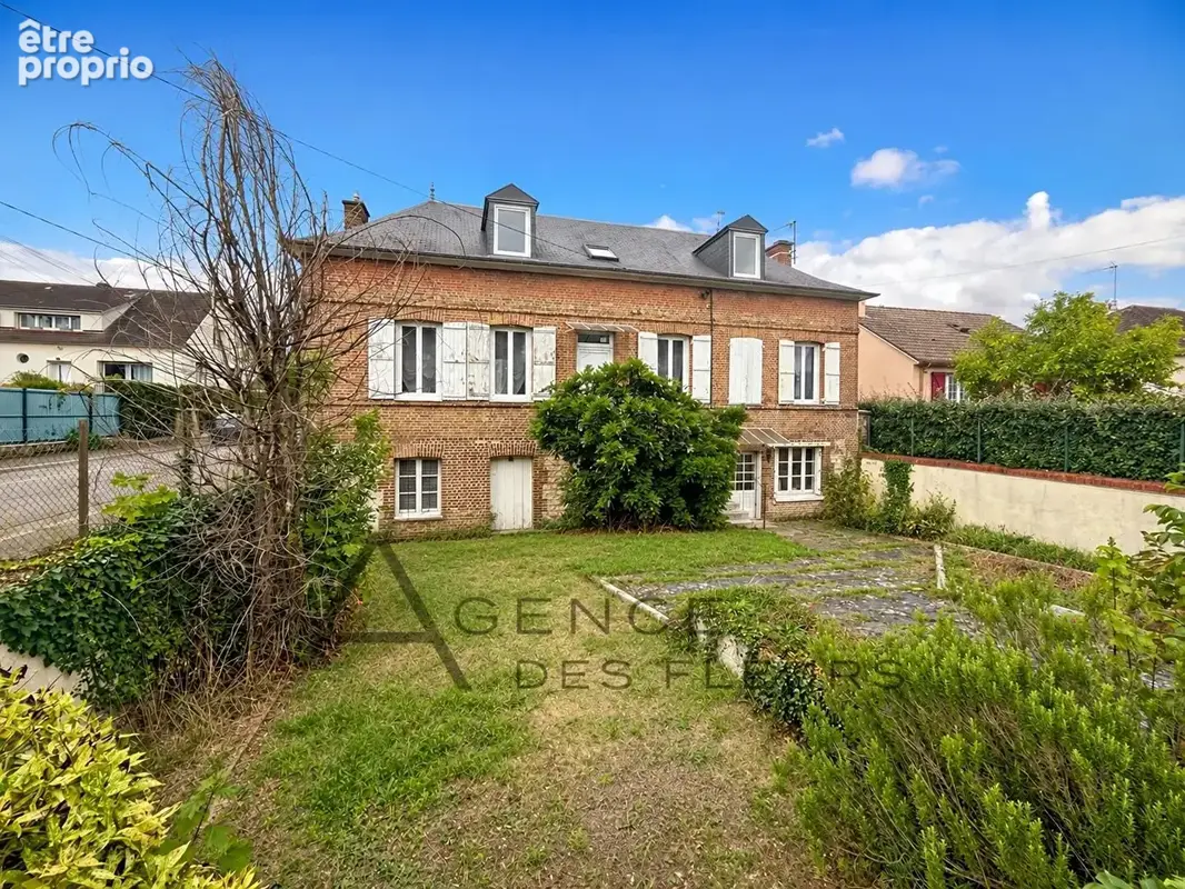 Photo Maison à Saint-Aubin-Les-Elbeuf au prix de 210 000€