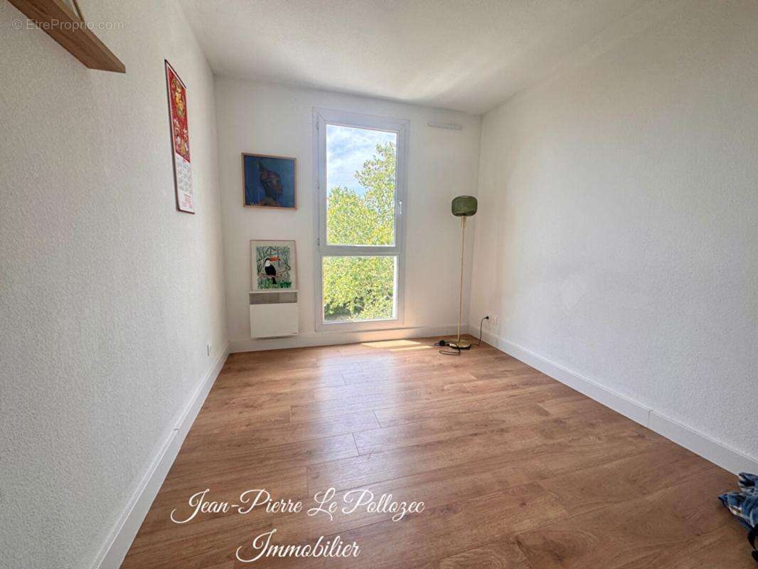 Appartement rénové avec terrasse et garage - photo 8
