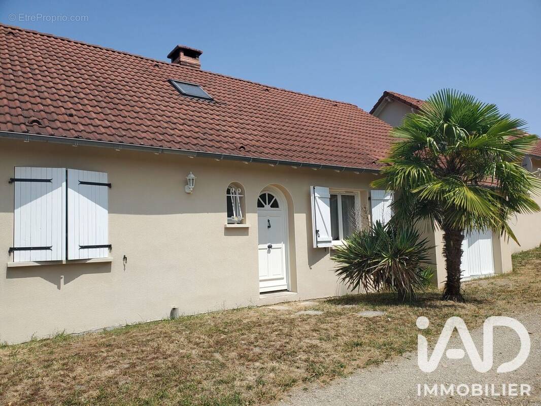 Photo 1 - Maison à PREMILHAT