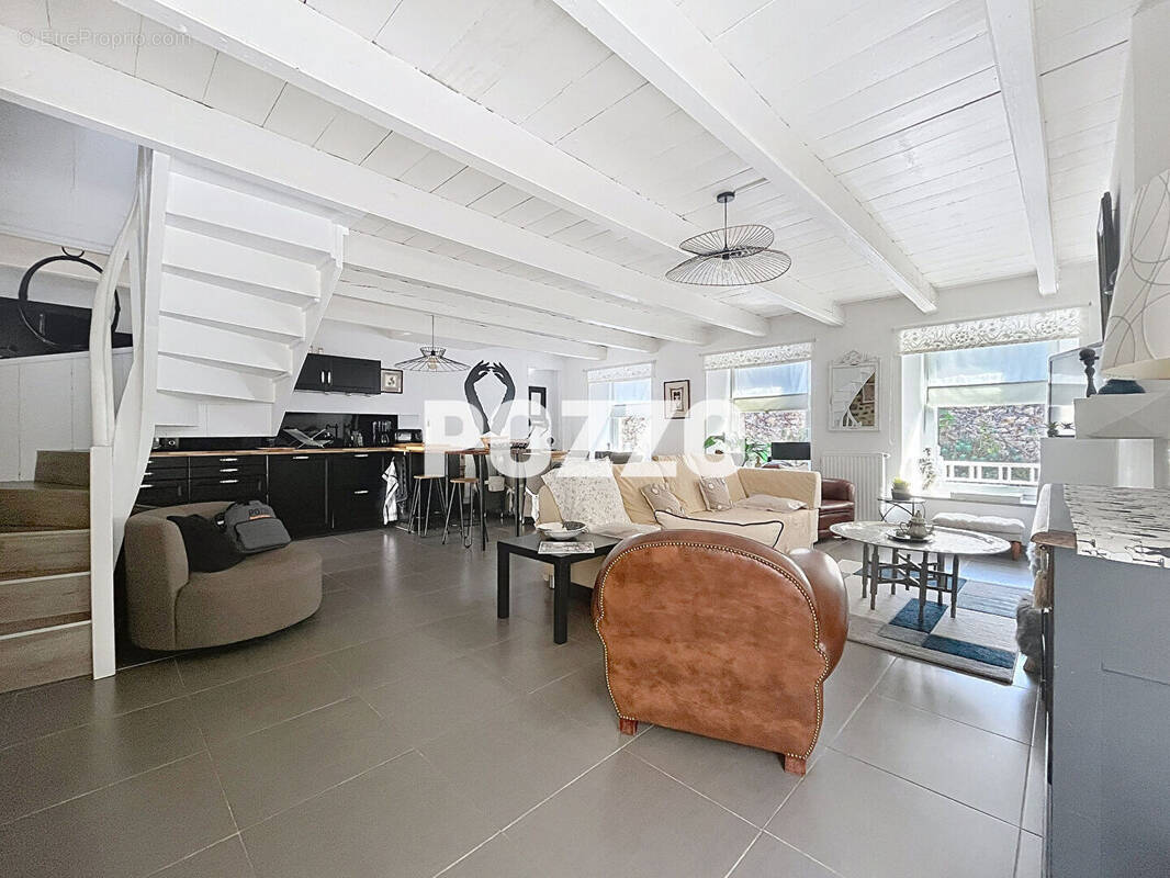 Maison à LONGUEVILLE