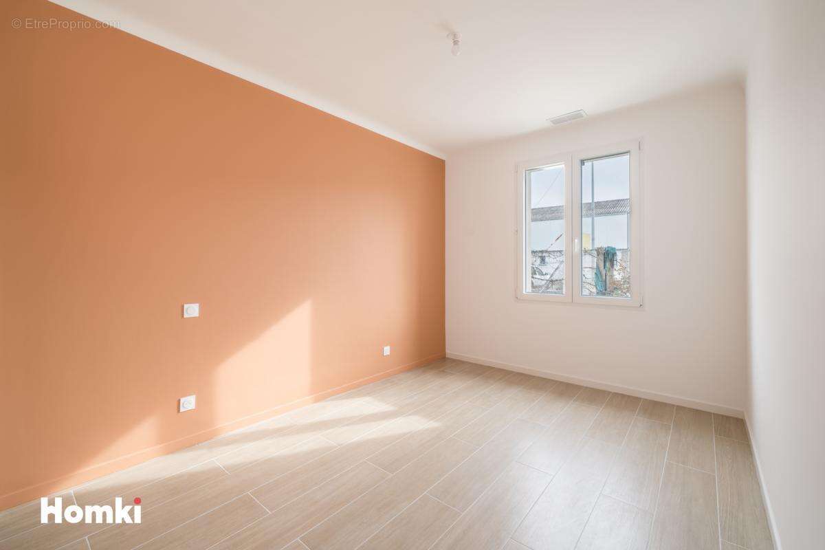 Maison à MONTELIMAR