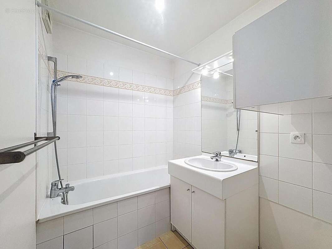   - Appartement à LILLE