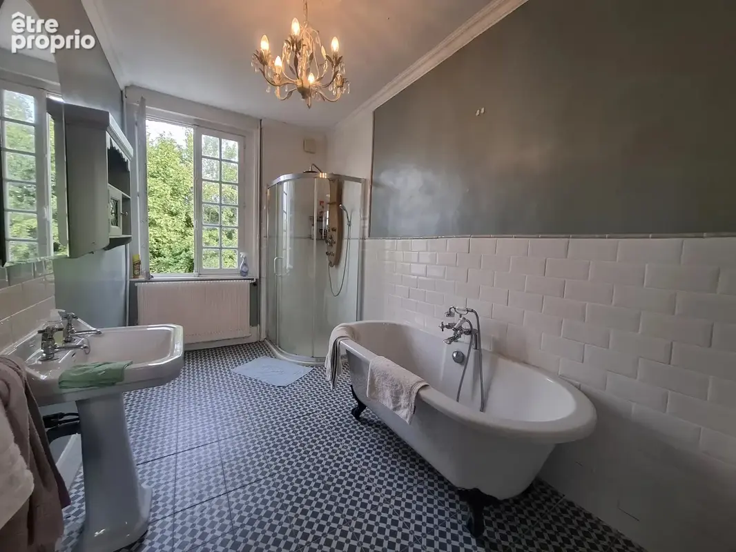 Maison de caractère de 221 m² - photo 5