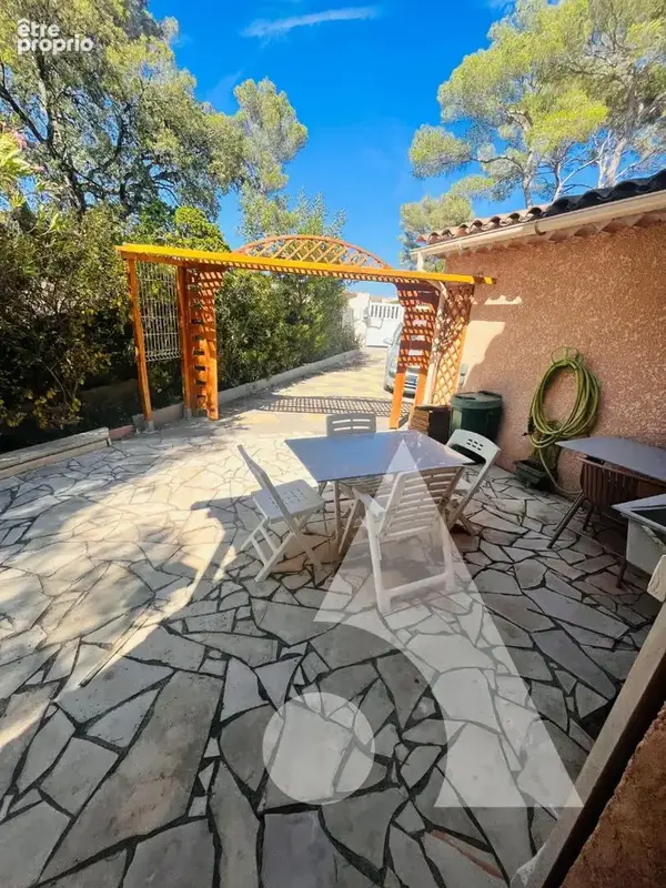 Villa Saint Raphael  au calme- 160m² - 5 chambres - Piscine - photo 4