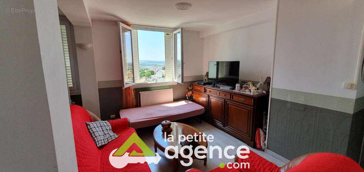 Résidence 'Croix Blanche' bel appartement de 3 pièces 67 m2 - Dernier étage - Ascenseur - photo 3