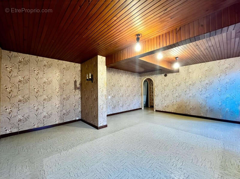 Maison à SAINTE-COLOMBE-SUR-GAND