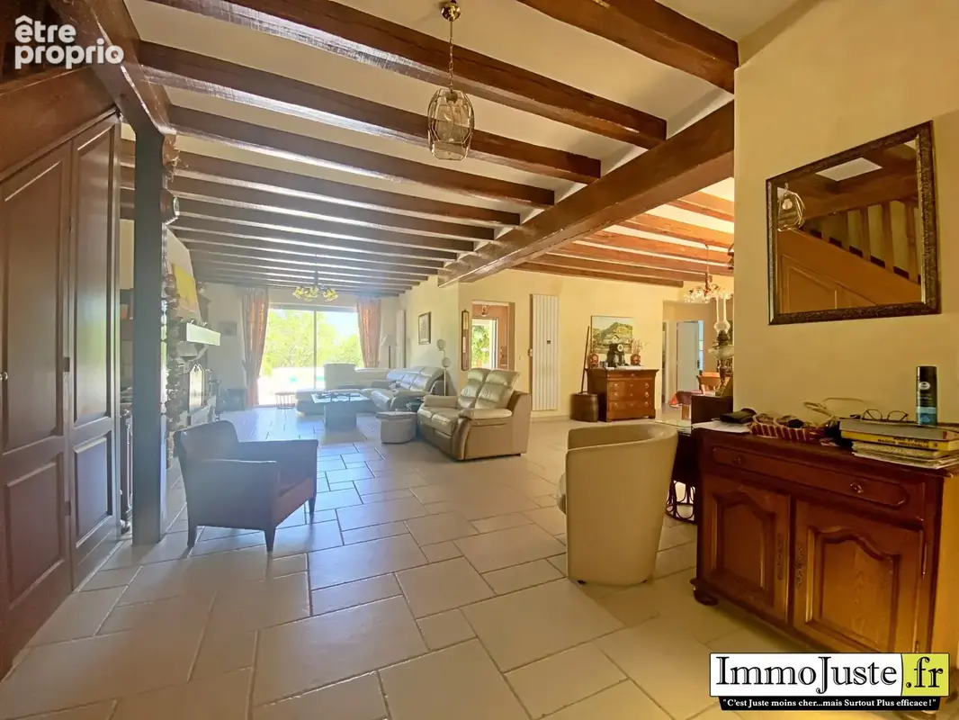 Maison 217 m² à Le Tremblay-Sur-Mauldre  - photo 8