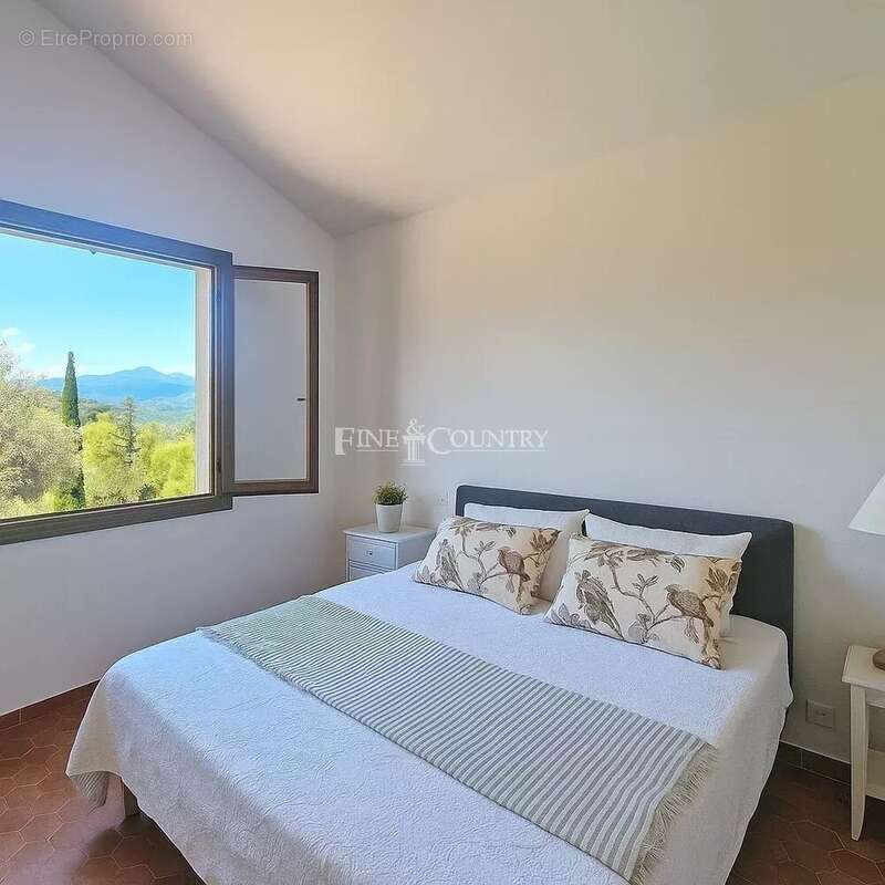 Maison à MONTAUROUX