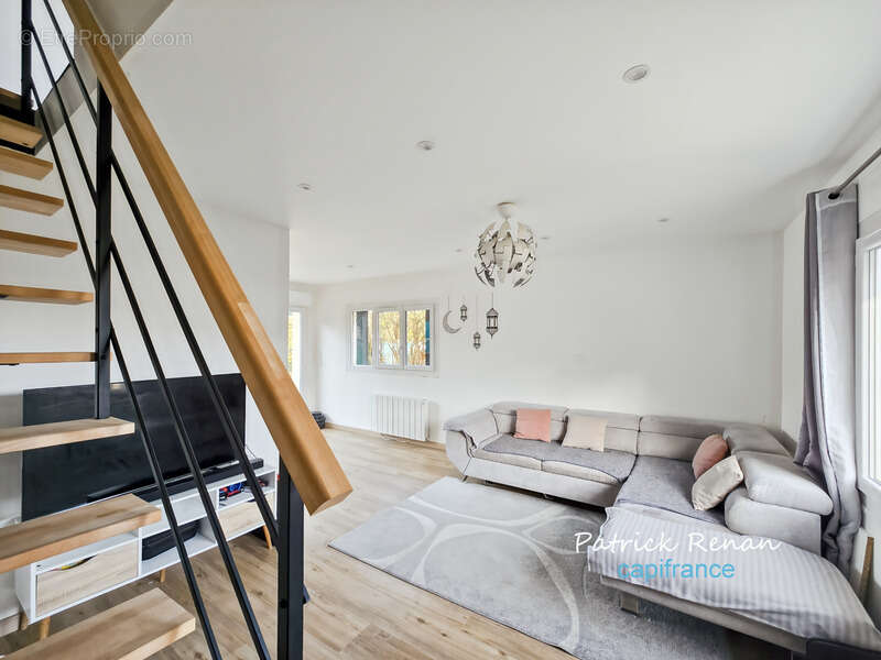 Maison à FONTENAY-LE-FLEURY