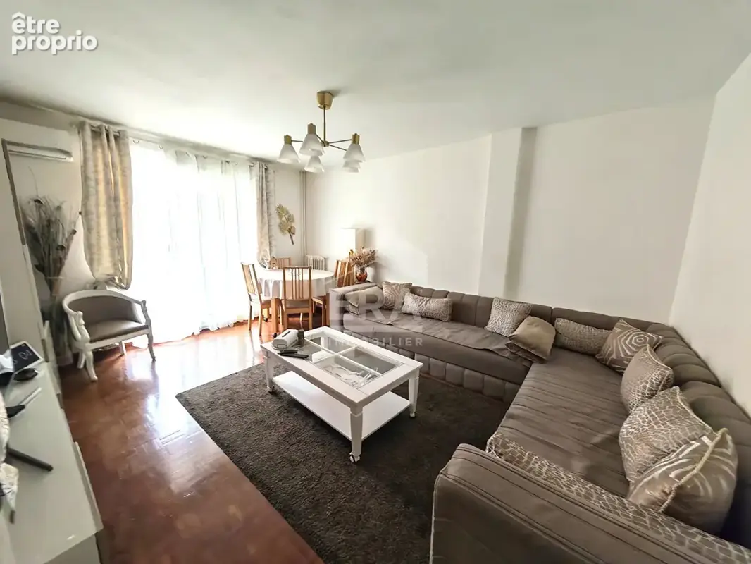 Appartement 77m² à marseille 5e arrondissement - photo 2