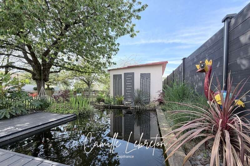 Maison à LA CHAPELLE-BASSE-MER