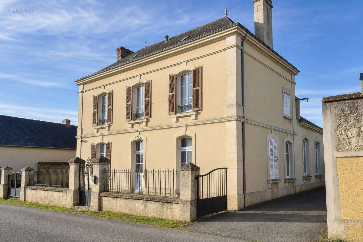 Maison à ORIGNY-LE-ROUX
