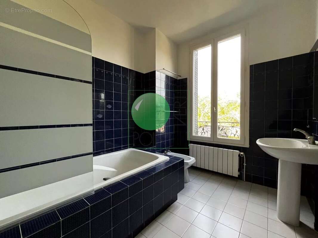 Maison à VERT-LE-GRAND