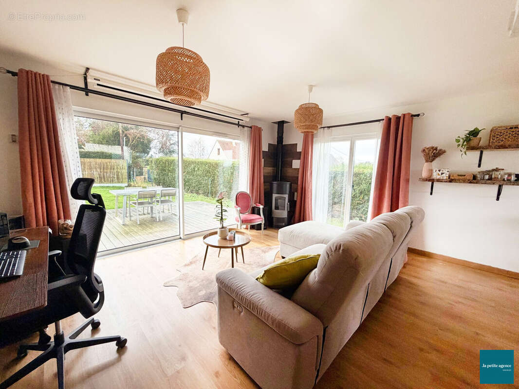 Maison à LES MOUTIERS-EN-CINGLAIS