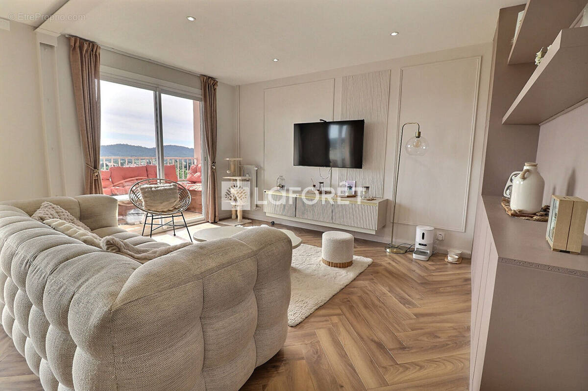 Appartement à CUERS