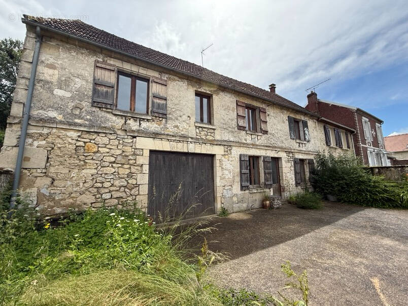 Maison à SAINTINES