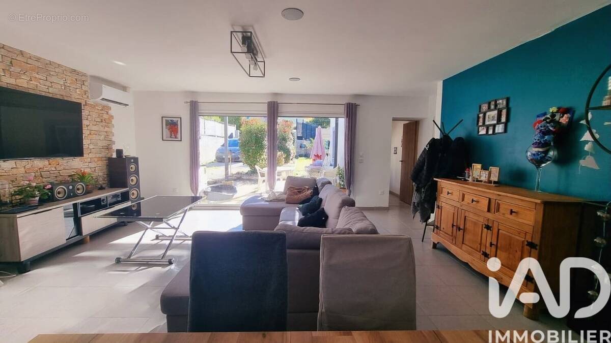 Photo 1 - Maison à ROUGIERS