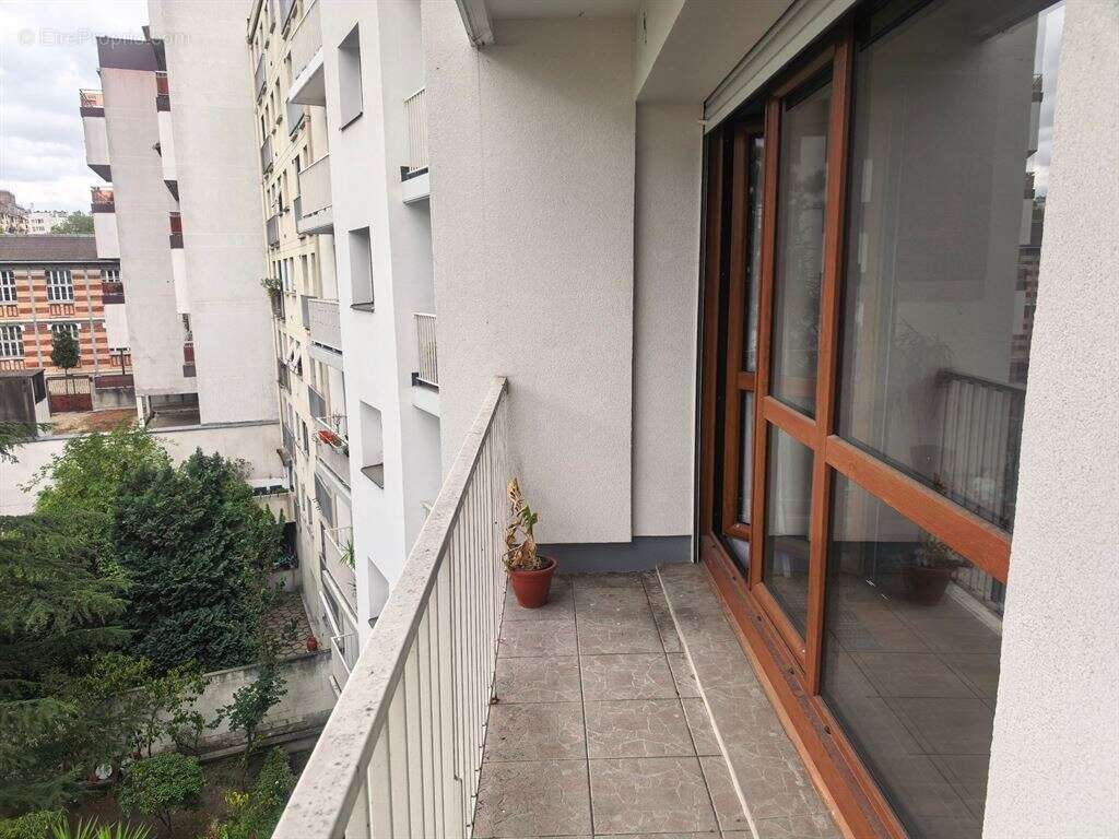 Appartement à PARIS-19E