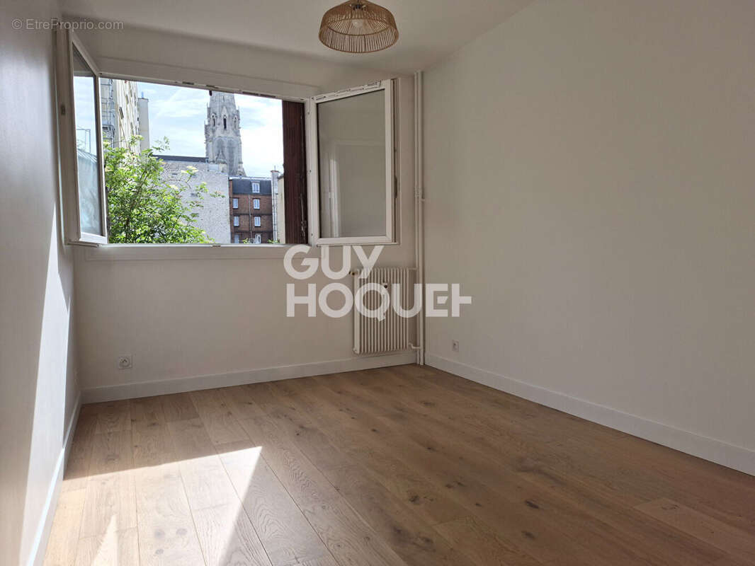 Appartement à PARIS-19E