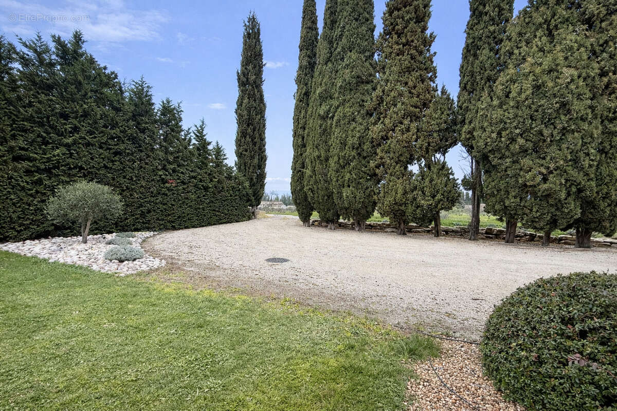 Maison à SAINTE-CECILE-LES-VIGNES