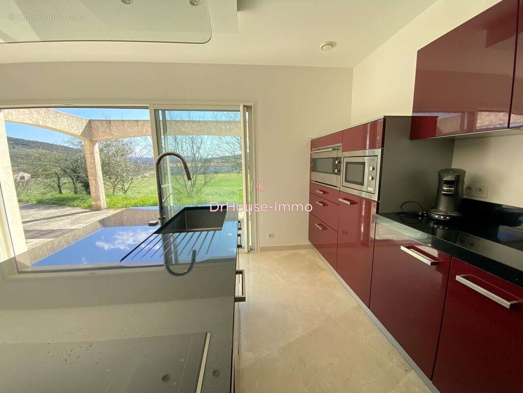 Maison à VILLENEUVE-DE-BERG