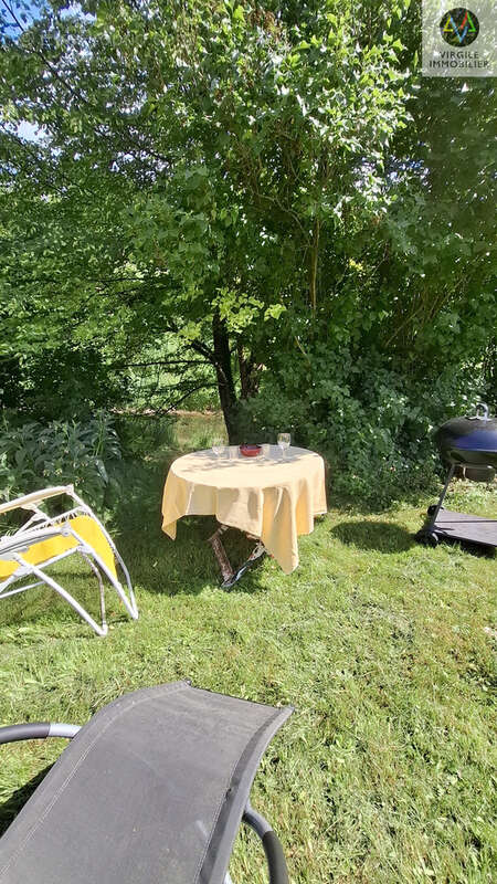 Maison avec terrasse, grand terrain, plage privative et fort potentiel à Rochejean - photo 13