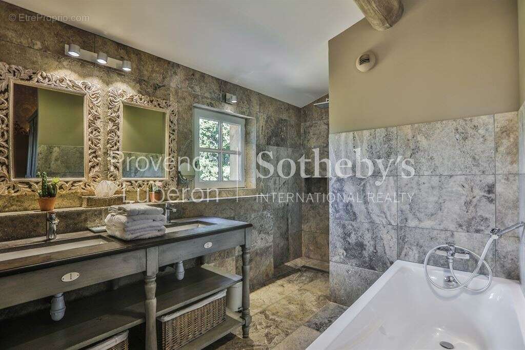 Maison à LORIOL-DU-COMTAT