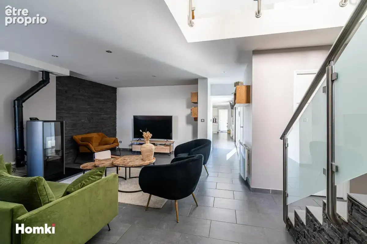 Maison/Villa T5 de 165 m² à La Chapelle-Saint-Mesmin 45380 - photo 5
