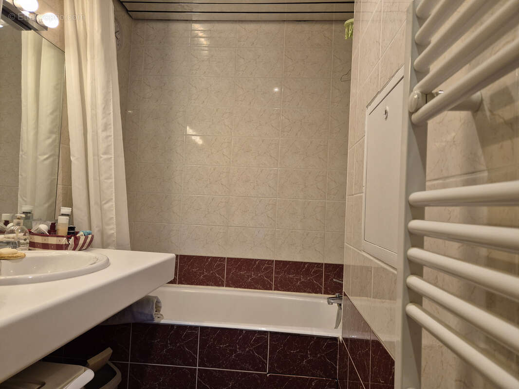 Appartement à LA GARENNE-COLOMBES