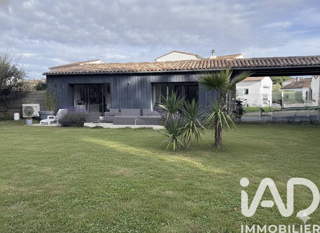 Photo 1 - Maison à LA FLOTTE