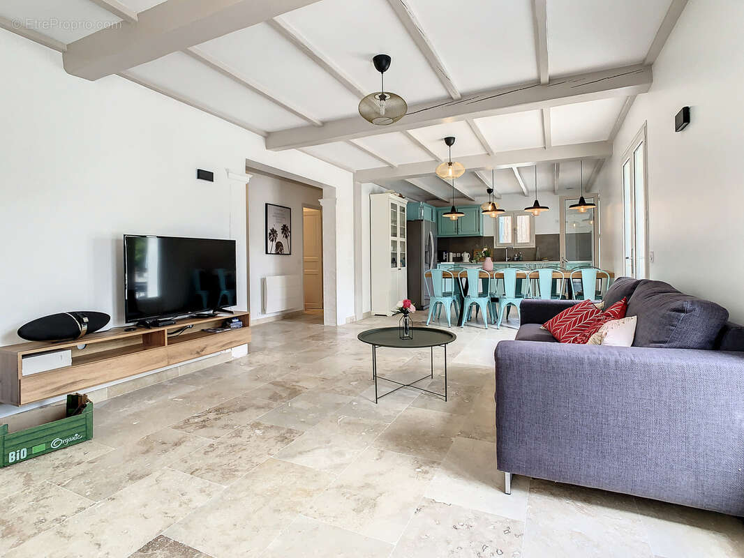 Maison à BAGNOLS-EN-FORET