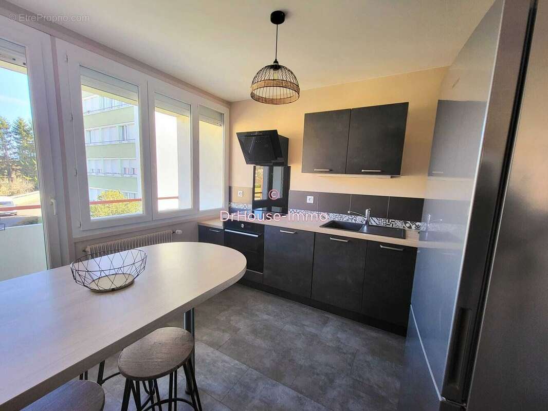 Appartement à BRIVES-CHARENSAC