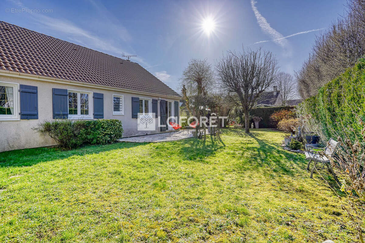 Maison à OZOIR-LA-FERRIERE