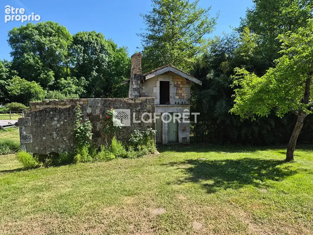 Maison de caractère, ancienne Minoterie, Atelier d'artiste et dépendances. - photo 4