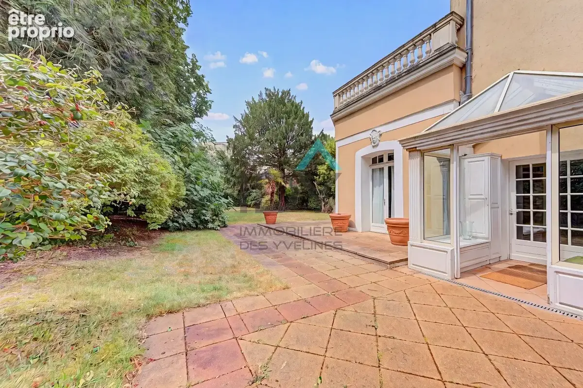SAINT GERMAIN EN LAYE - Maison 200 m² au calme quartier forêt - photo 2