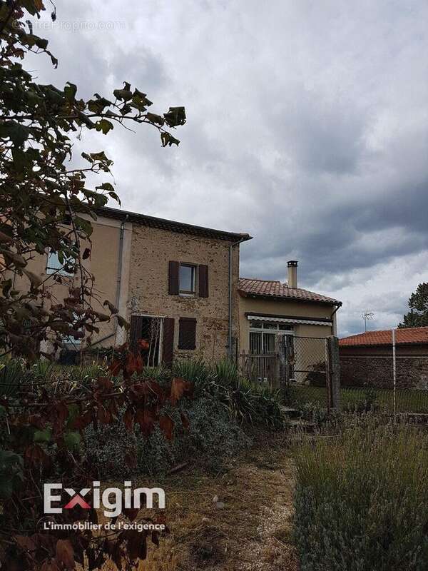 Maison à SAINT-BARTHELEMY-LE-PLAIN