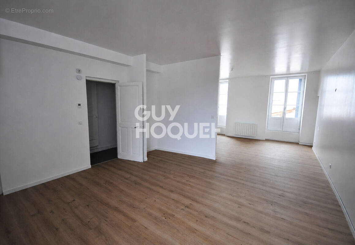 Appartement à SAINT-SYMPHORIEN-SUR-COISE