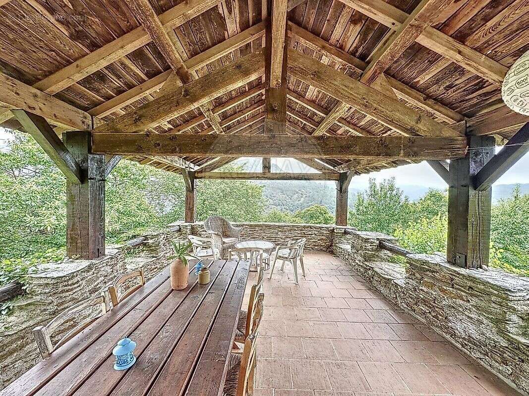 Maison à SAINT-GERMAIN-DE-CALBERTE