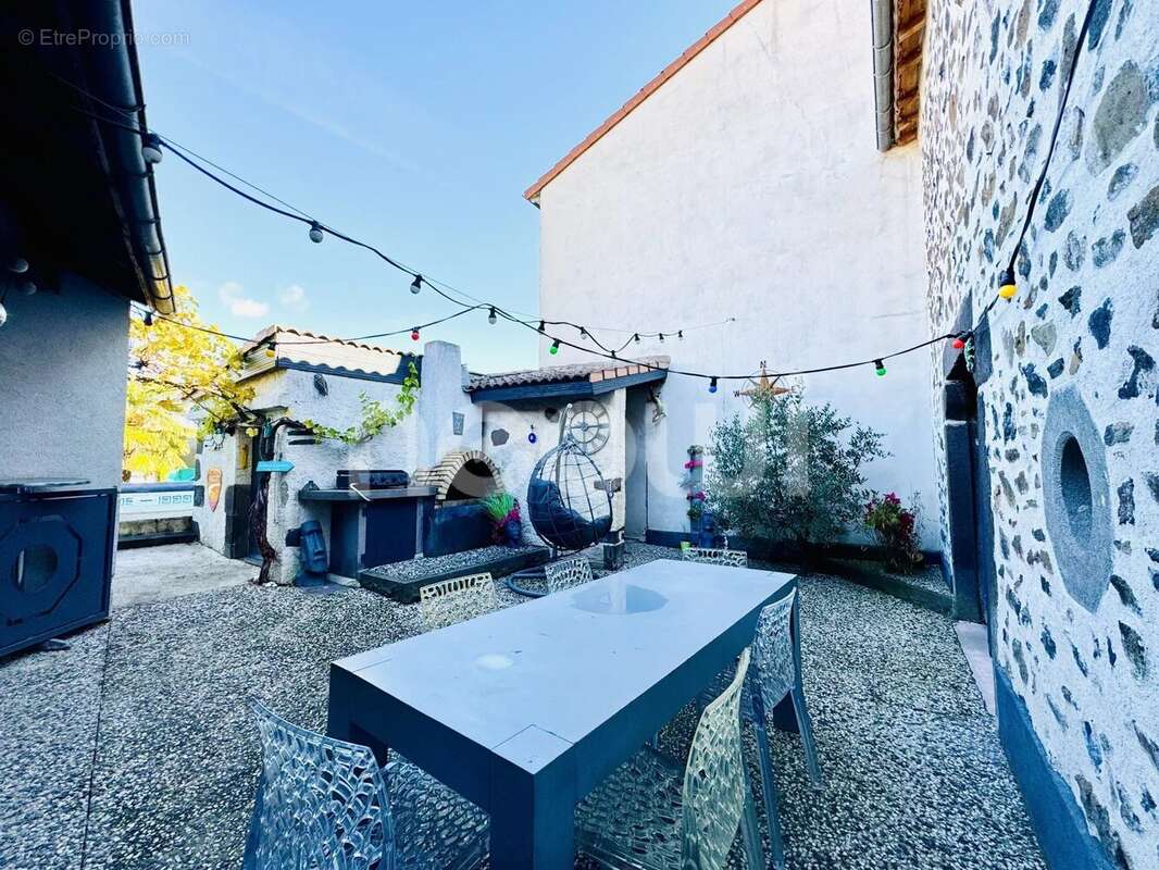 Maison à CHATEAUGAY