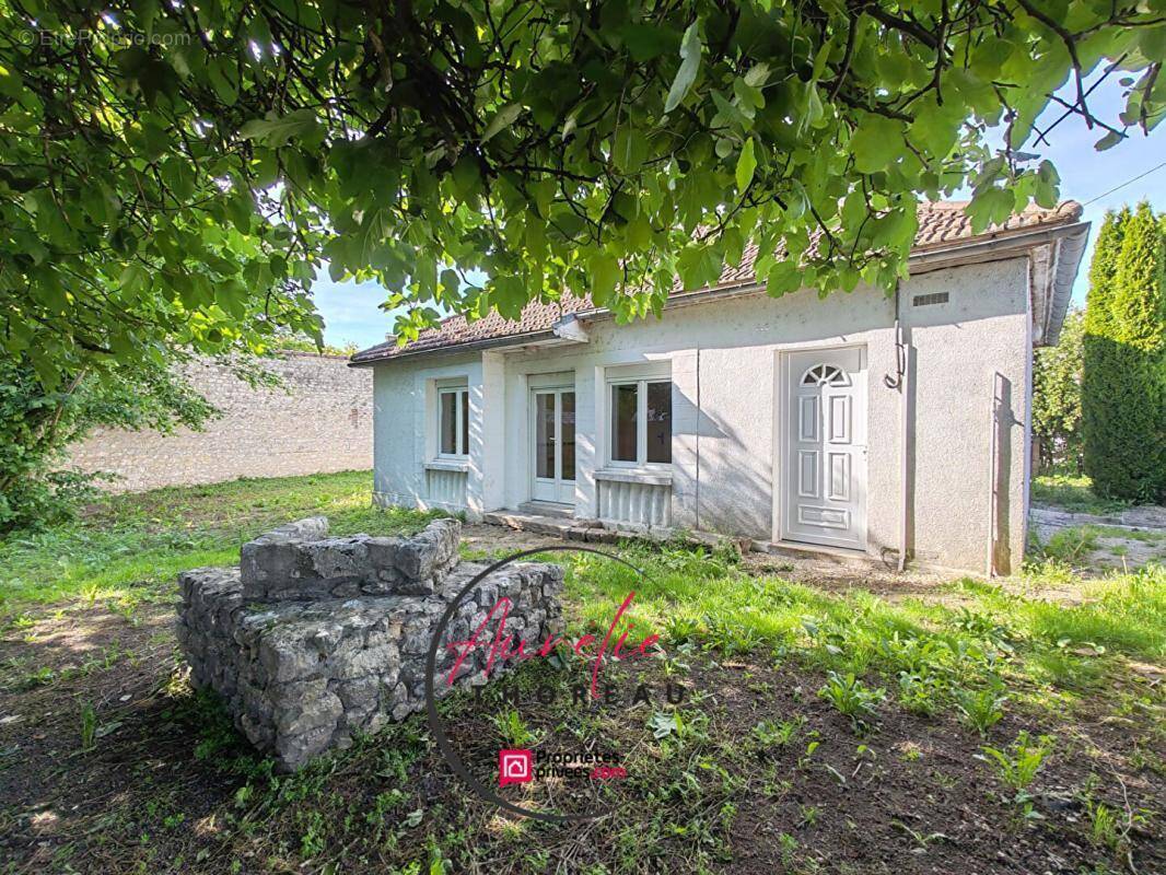Maison à ARTENAY