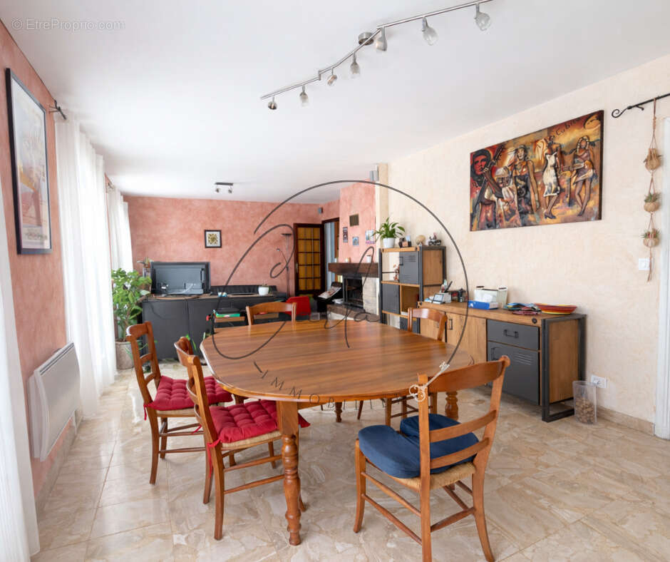Maison à LAVERUNE