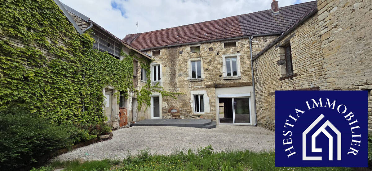 Maison à STIGNY