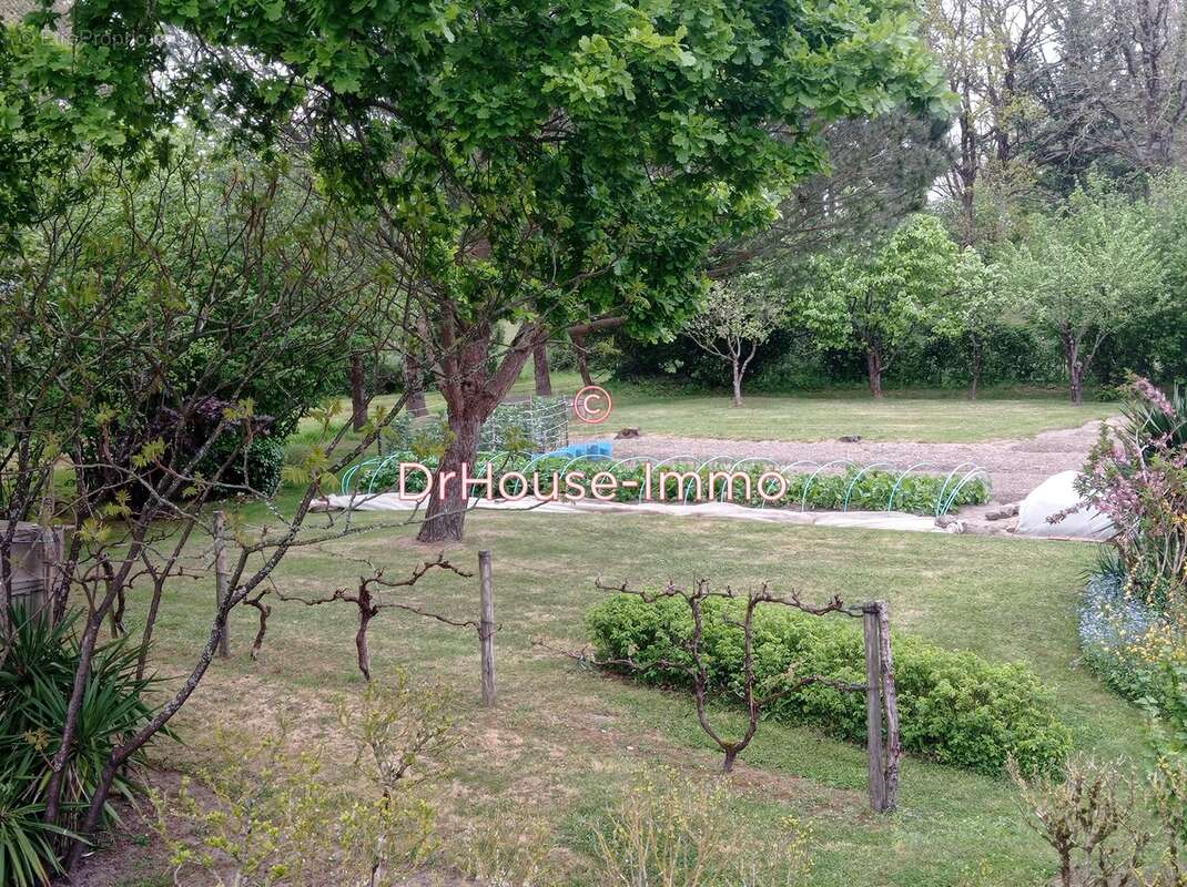 Maison à COMMEQUIERS