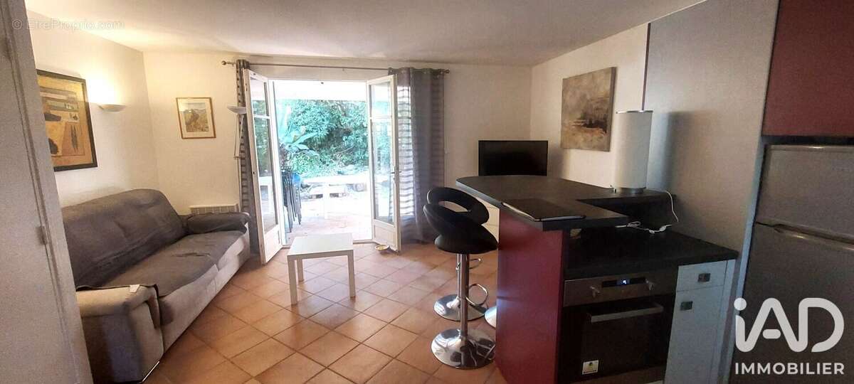 Appartement 43 m² à Saint-Raphael  - photo 2