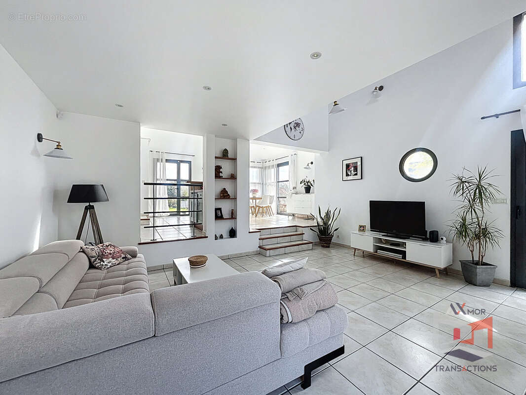 PLEUMEUR BODOU: Maison contemporaine avec de beaux volumes - photo 4