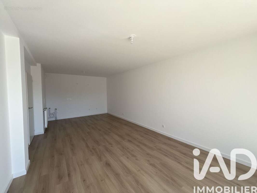 Photo 6 - Appartement à LA CHAPELLE-DES-FOUGERETZ