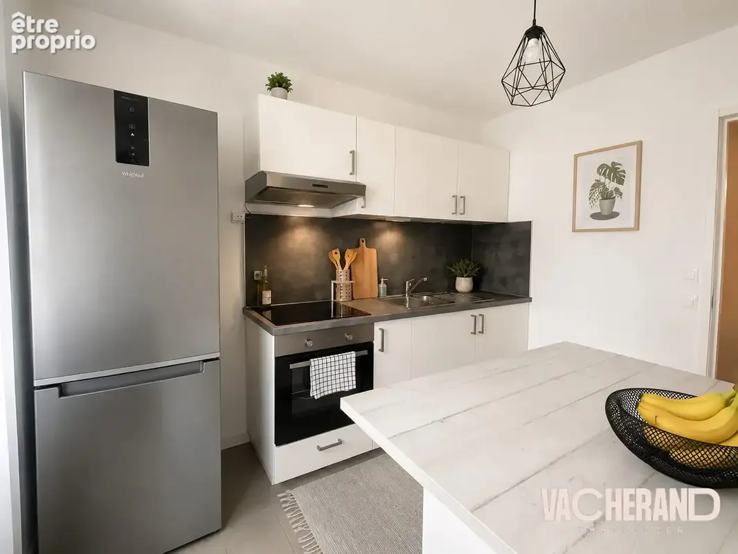 Appartement 54 m² à La Madeleine  - photo 2